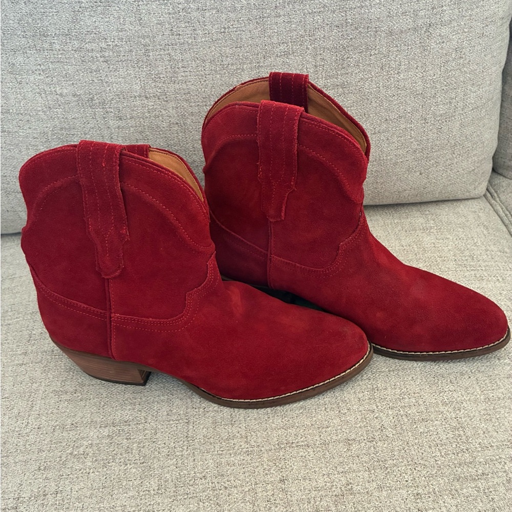 Dingo Red Suede Boots